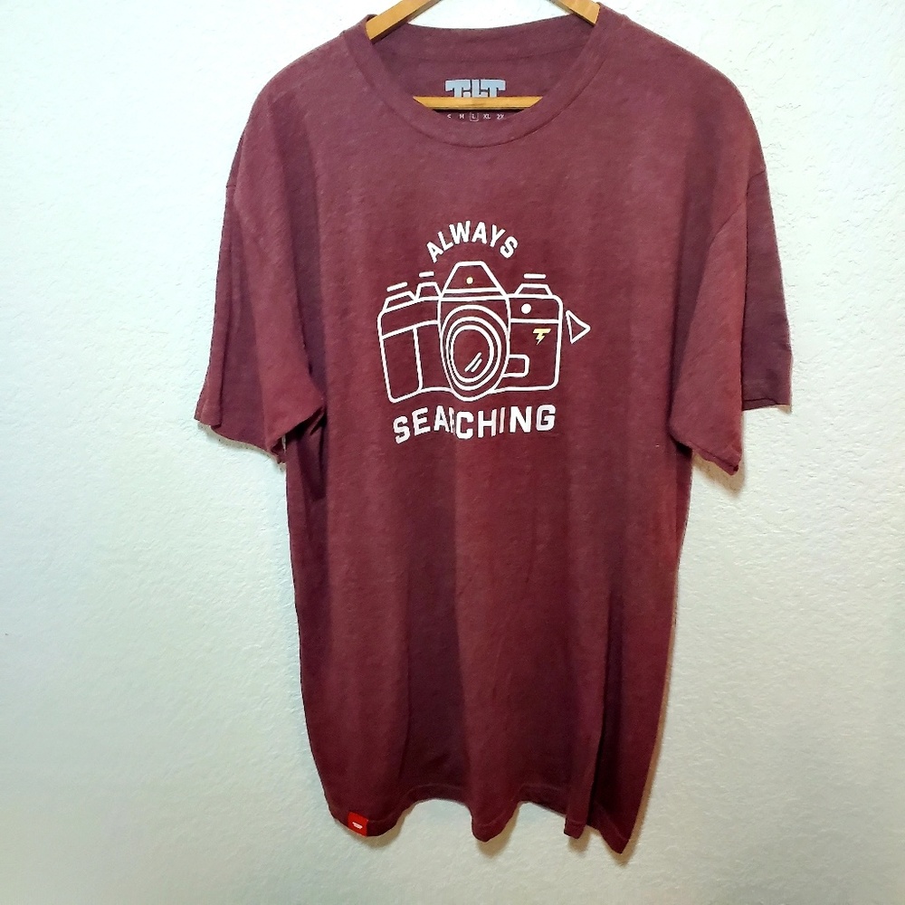 Tilt | Always Searching Camera Tee | Large